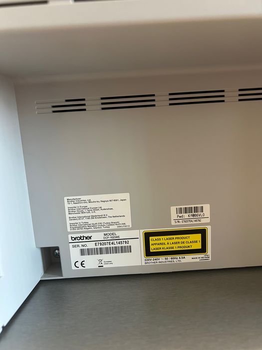 Продавам мултифункционално устройство Brother DCP-1623W