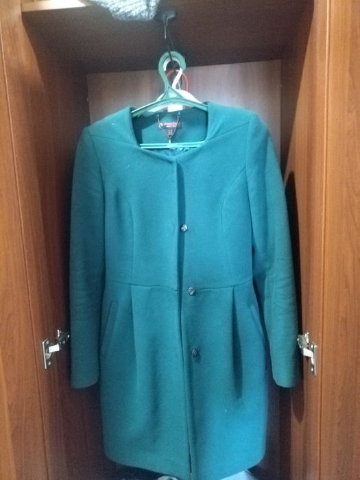 Продам женское пальто
