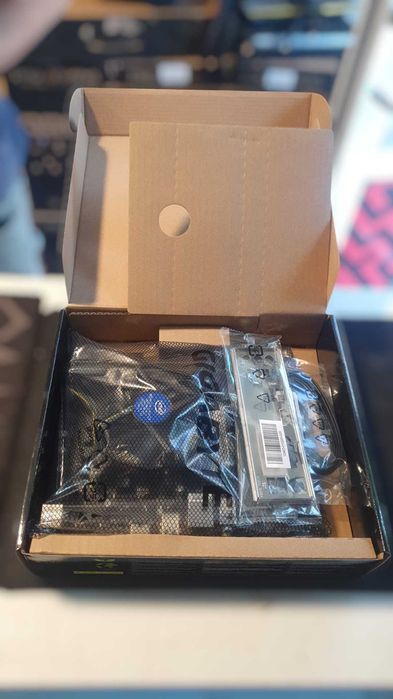 KIT Intel i5 10500 4.6 Ghz, Placa de baza H510M, 16GB DDR4, 512 Nvme