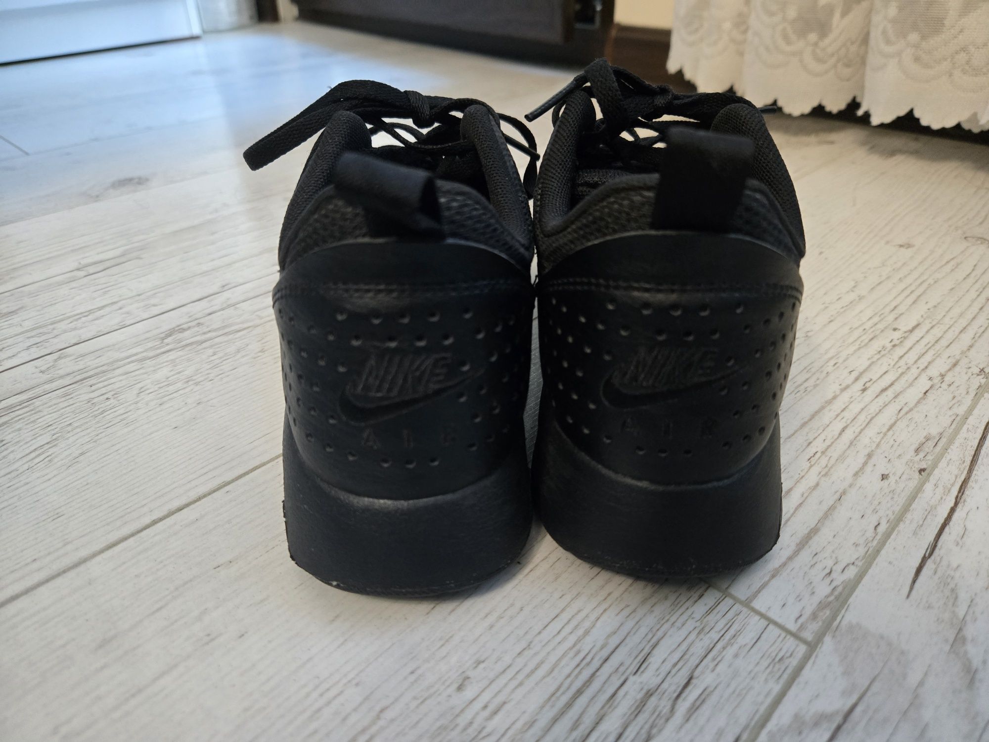Nike Thea-Ориг.Дамски маратонки Нови!