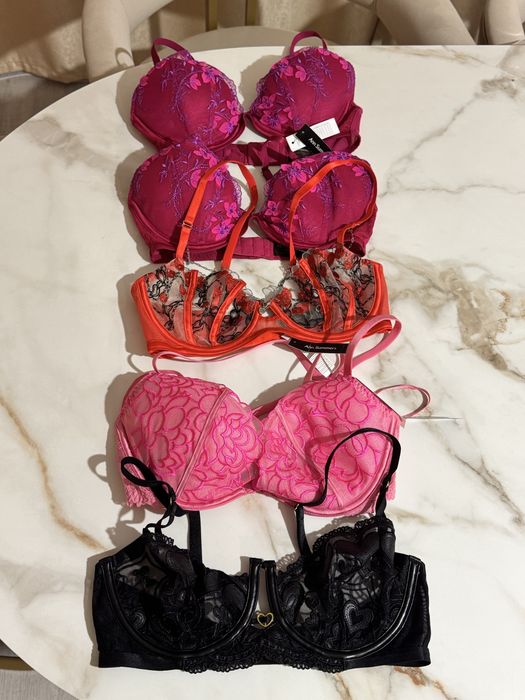 Vând articole de lenjerie intimă Ann Summers, noi cu etichetă.