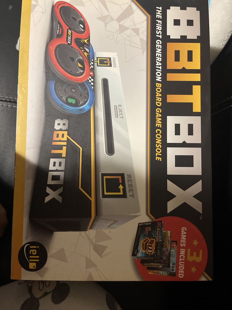 Настолна игра bit box