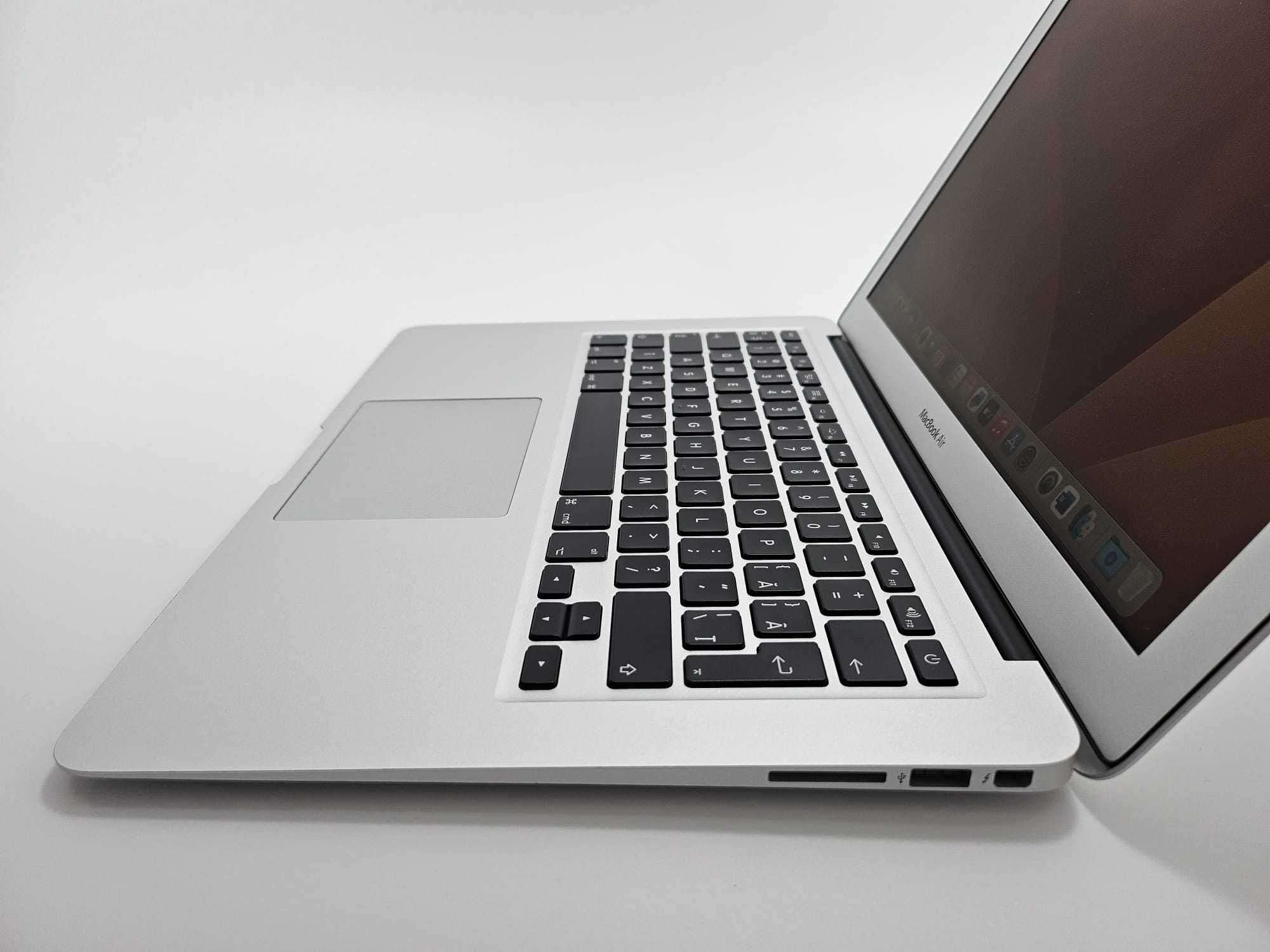 Oferta .Macbook Air 13,3  impecabil. Factura + GARANTIE
