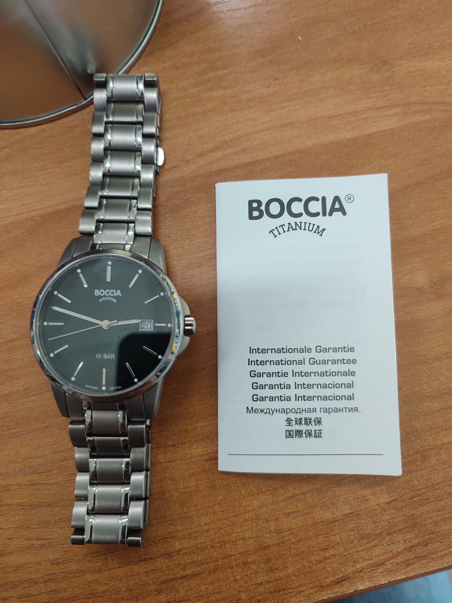 Продам часы BOCHA