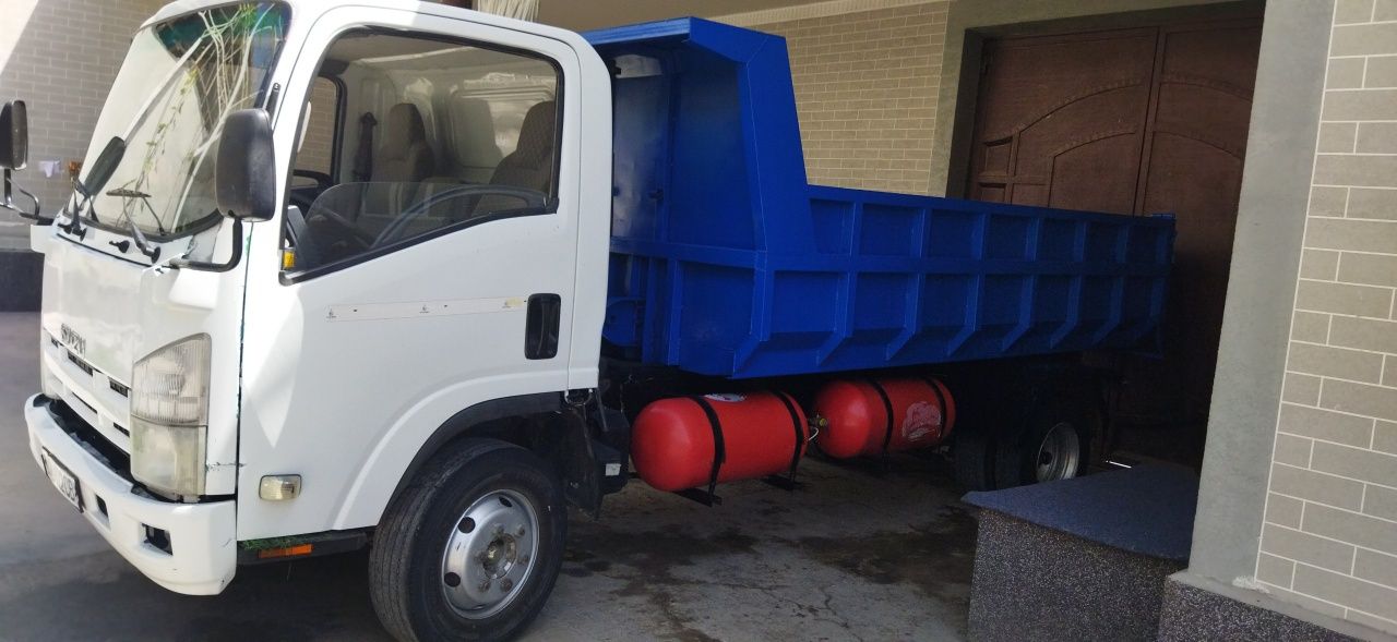 Isuzu samosval sotiladi