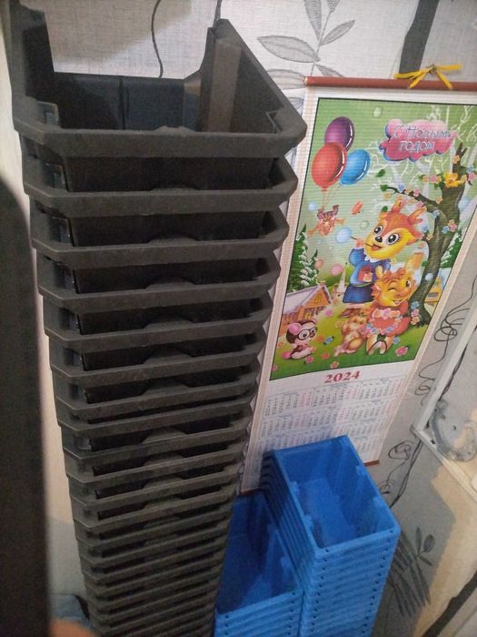 Продам ящики под метизы