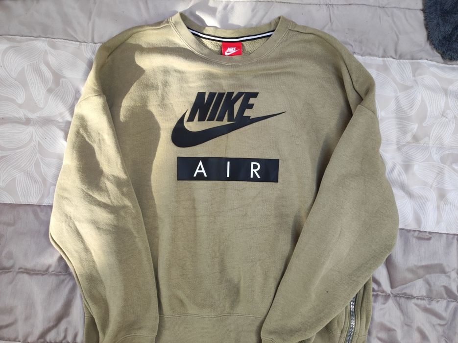 Оригинални Nike блузи