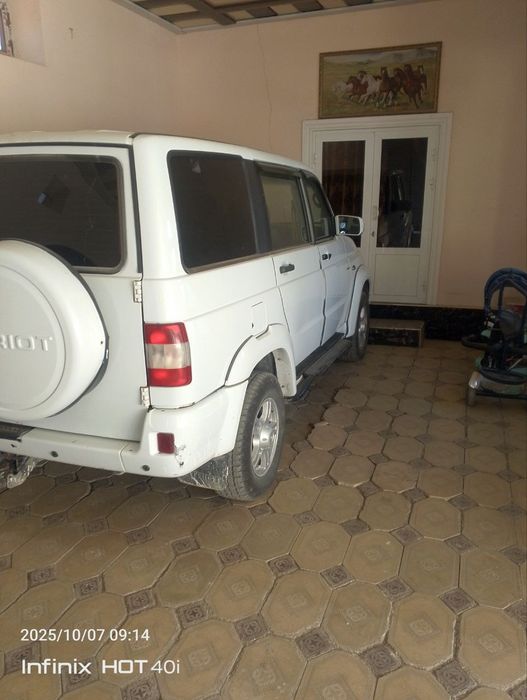 Уваз патриот.       2013 йил