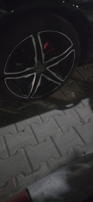 Vând set jante audi cu cauciucuri