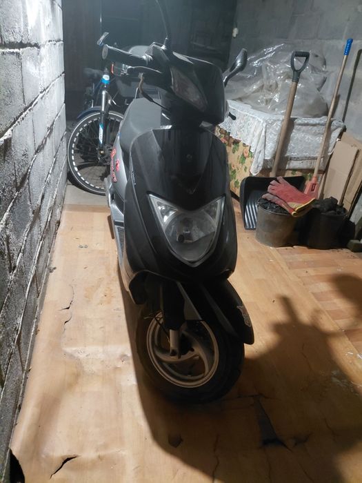 Продам скутер 49.5см3