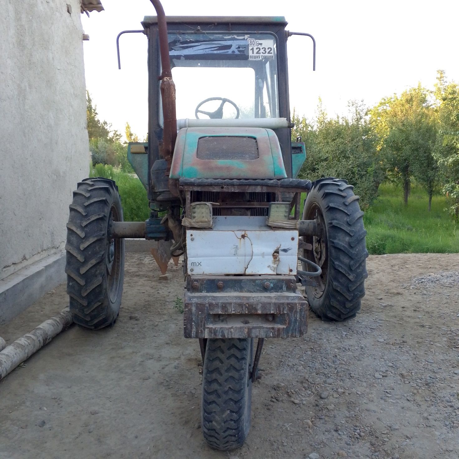 Traktor TTZ-80.10