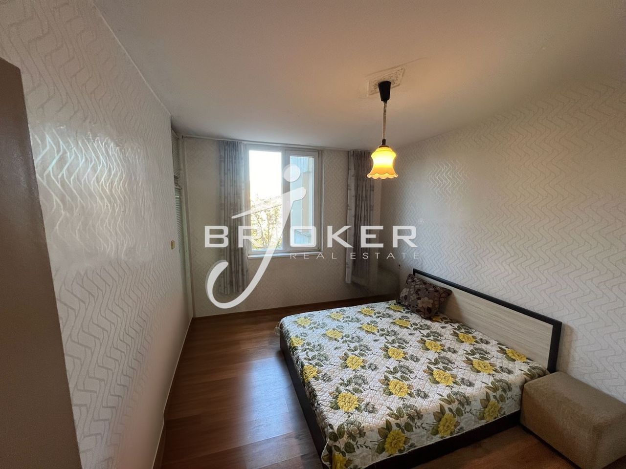 Продава се Тристаен апартамент в Кърджали, Център - 100 кв.м за 900 €/кв.м - Снимка #8