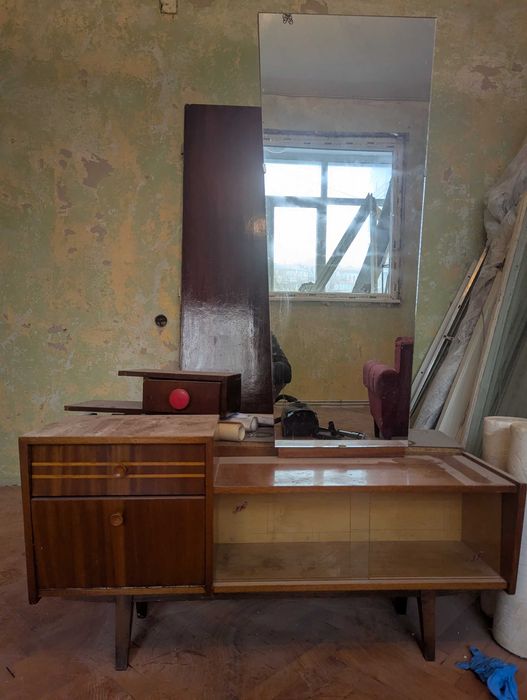 Безплатно Мебели