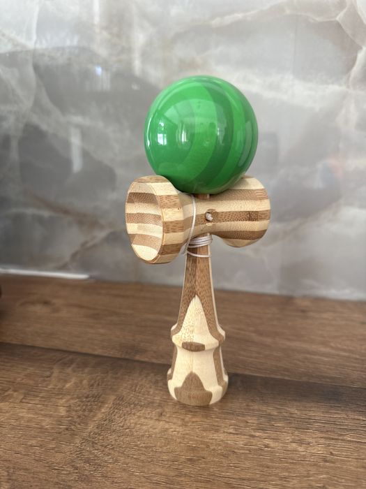 Kendama , noua cu grip