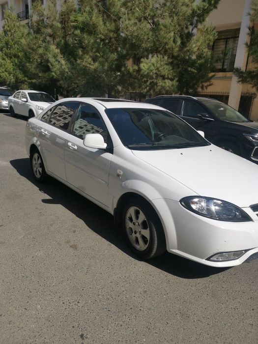 Sotiladi Lacetti Gentra