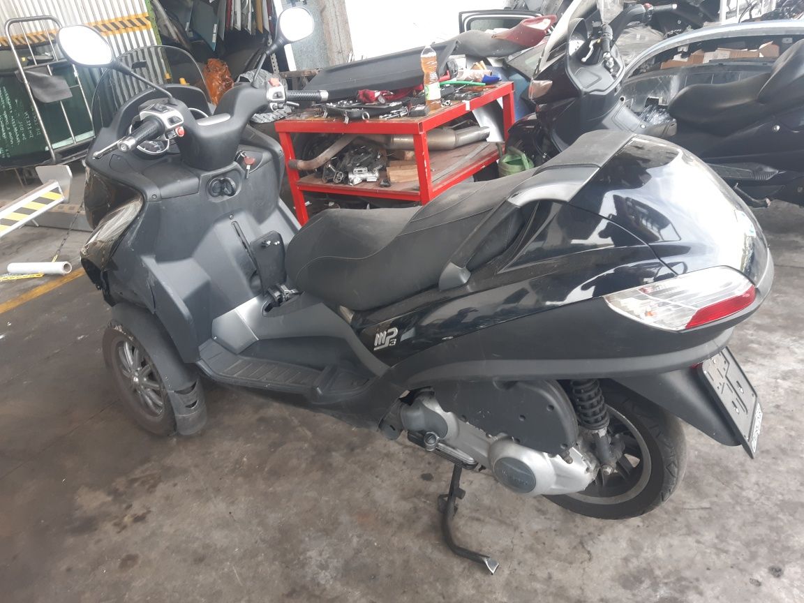 Пиаджо" МП-3" 250-300i ,500 i(PIAGGIO" MP-3" 250- 300i,500i 2018г)-на