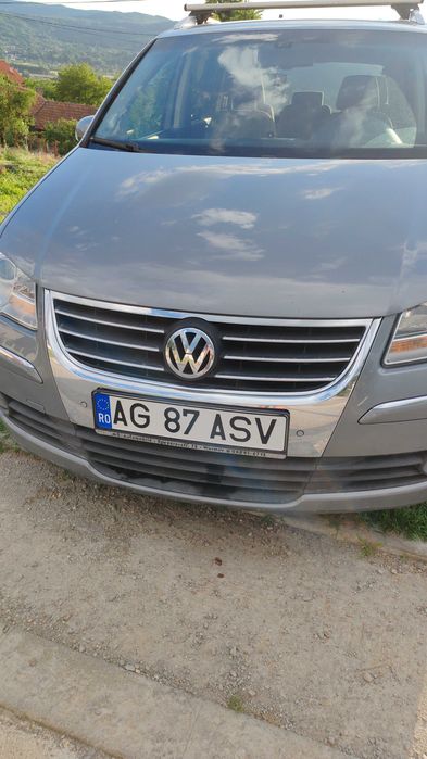 Wolkswagen touran  2009 7 locuri