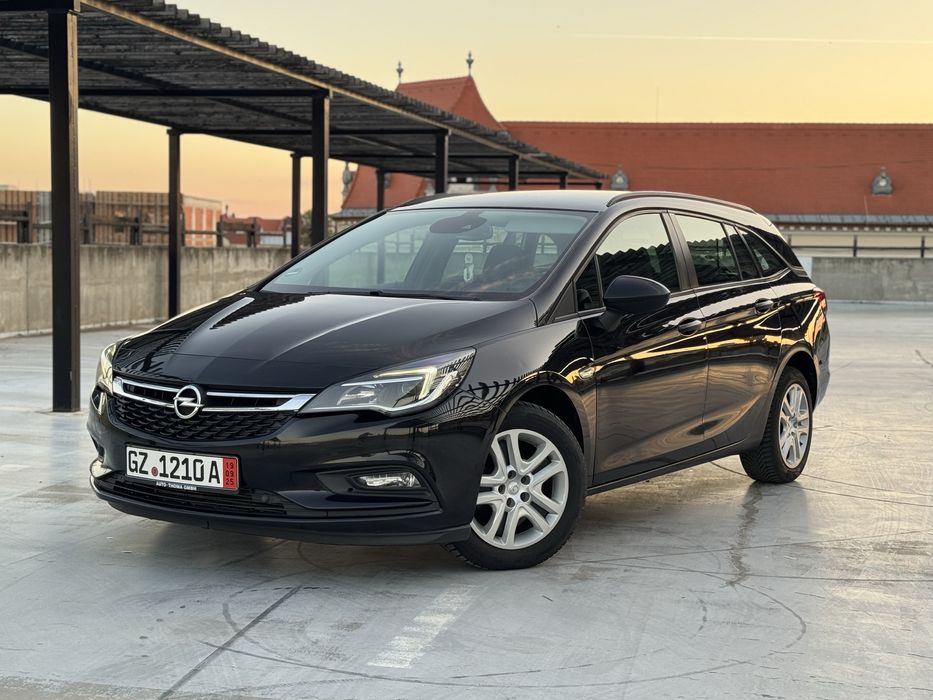 Opel Astra K Exklusiv 1.6Diesel 110cp EURO6 Navigatie Parktronic Led