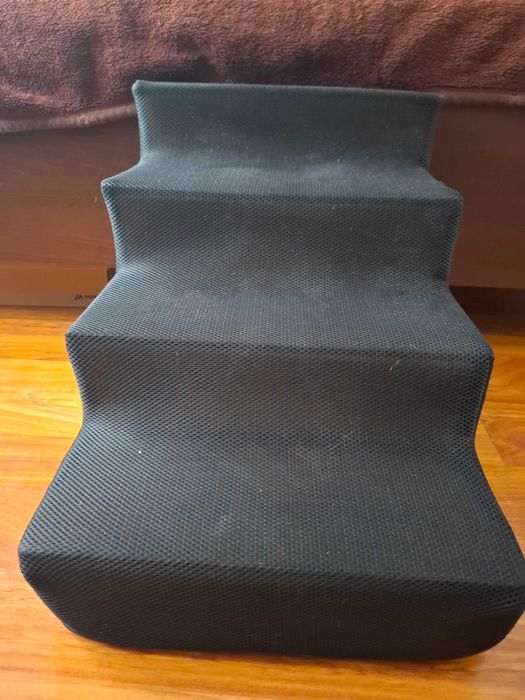 Vand scari pentru catel Noi