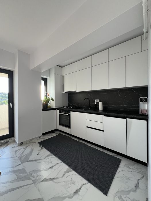 Închiriere apartament cu 2 camere decomandat, 67 mp