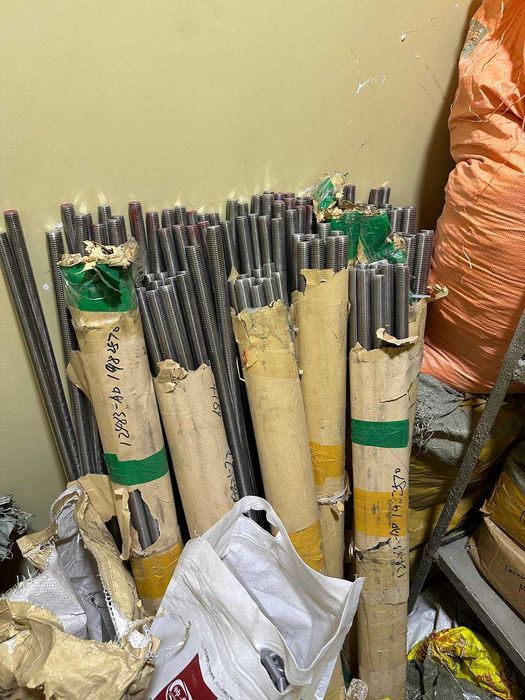 Нержавеющие метизы (болты, гайки, 
шайбы, шпильки)  (оптом)