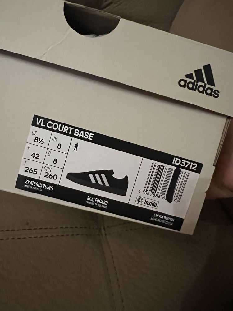 Маратонки Adidas 42 номер