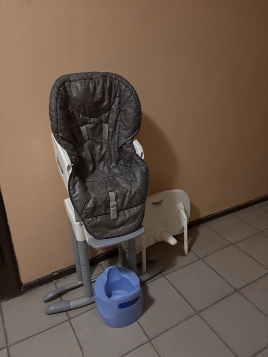 Стул для детей продам дешово