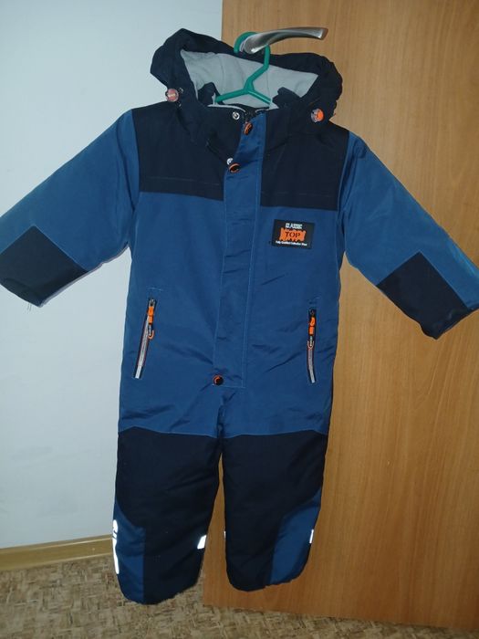 Продам комбинезон зимний