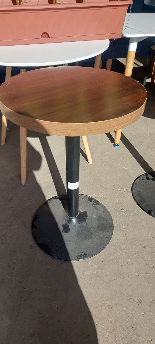 Стол круглый для кофейни, квадратный стол