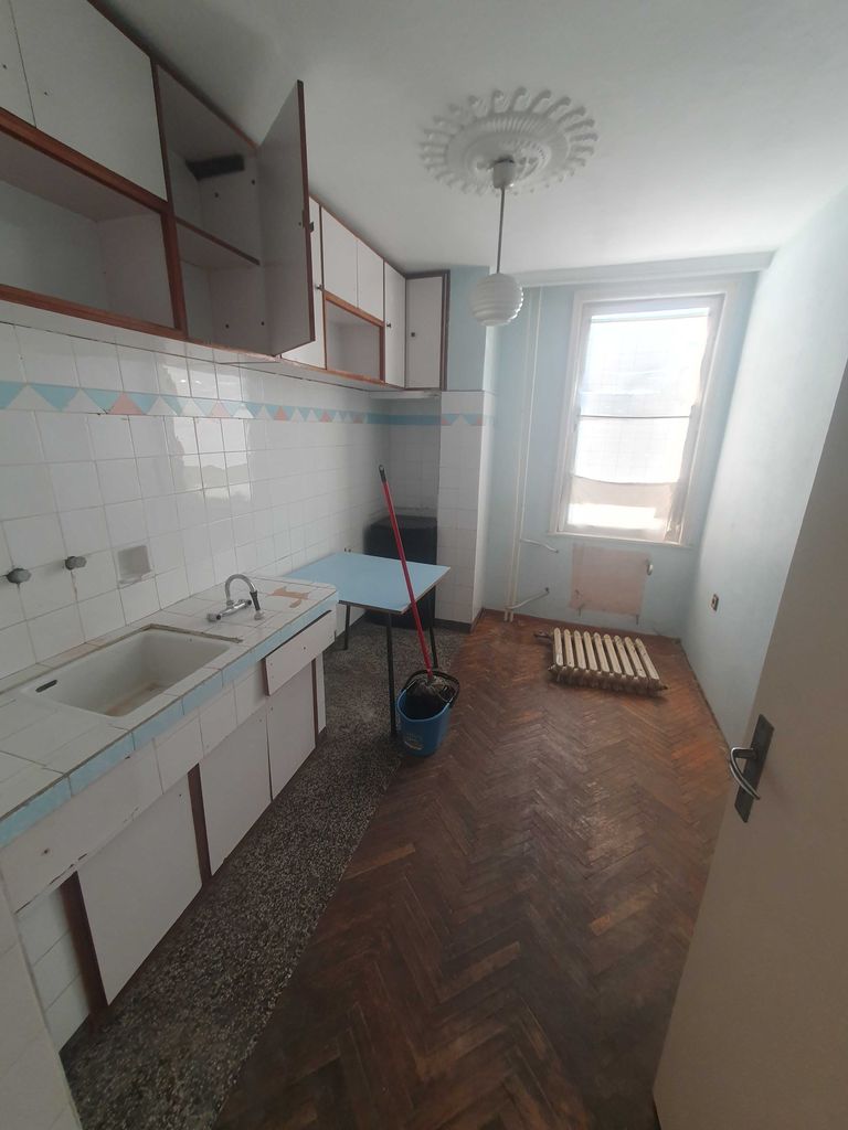 Продава се Тристаен апартамент в Велико Търново, Колю Фичето - 75 кв.м за 1654 €/кв.м - Снимка #7