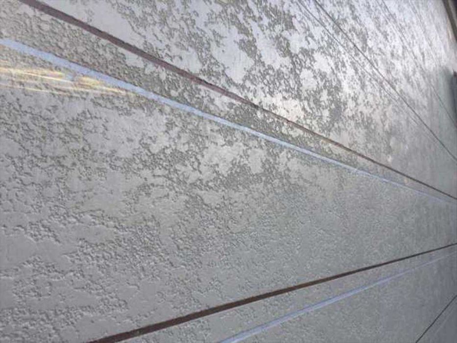 Профессиональное нанесение жидкого травертина