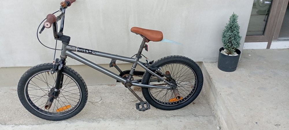 Vând biciclete pt copii și adulti