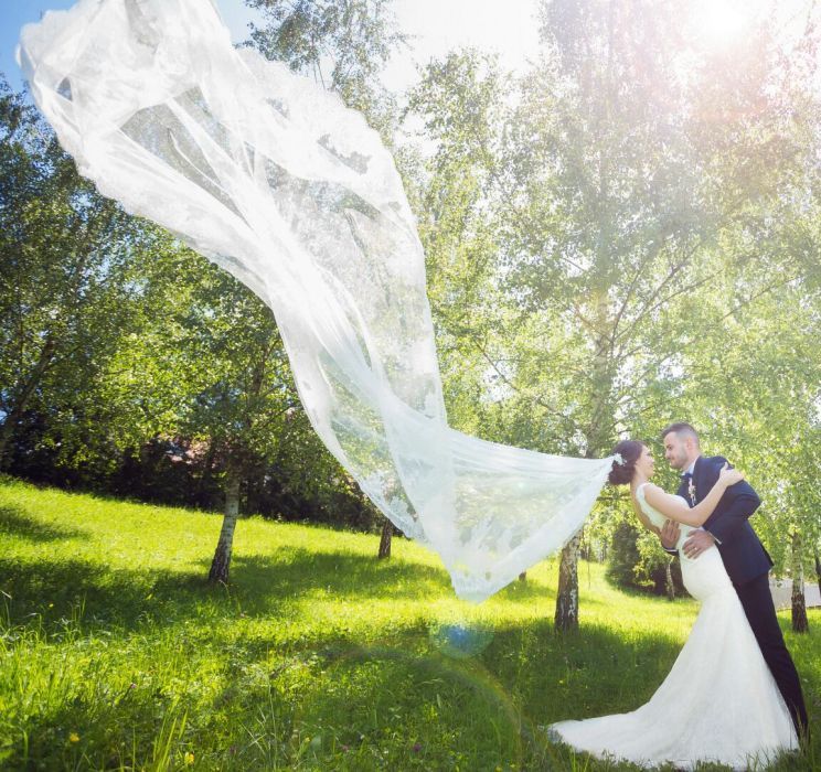 Vand rochie de mireasa