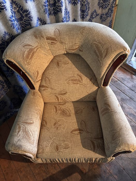 Продам два качественное кресла