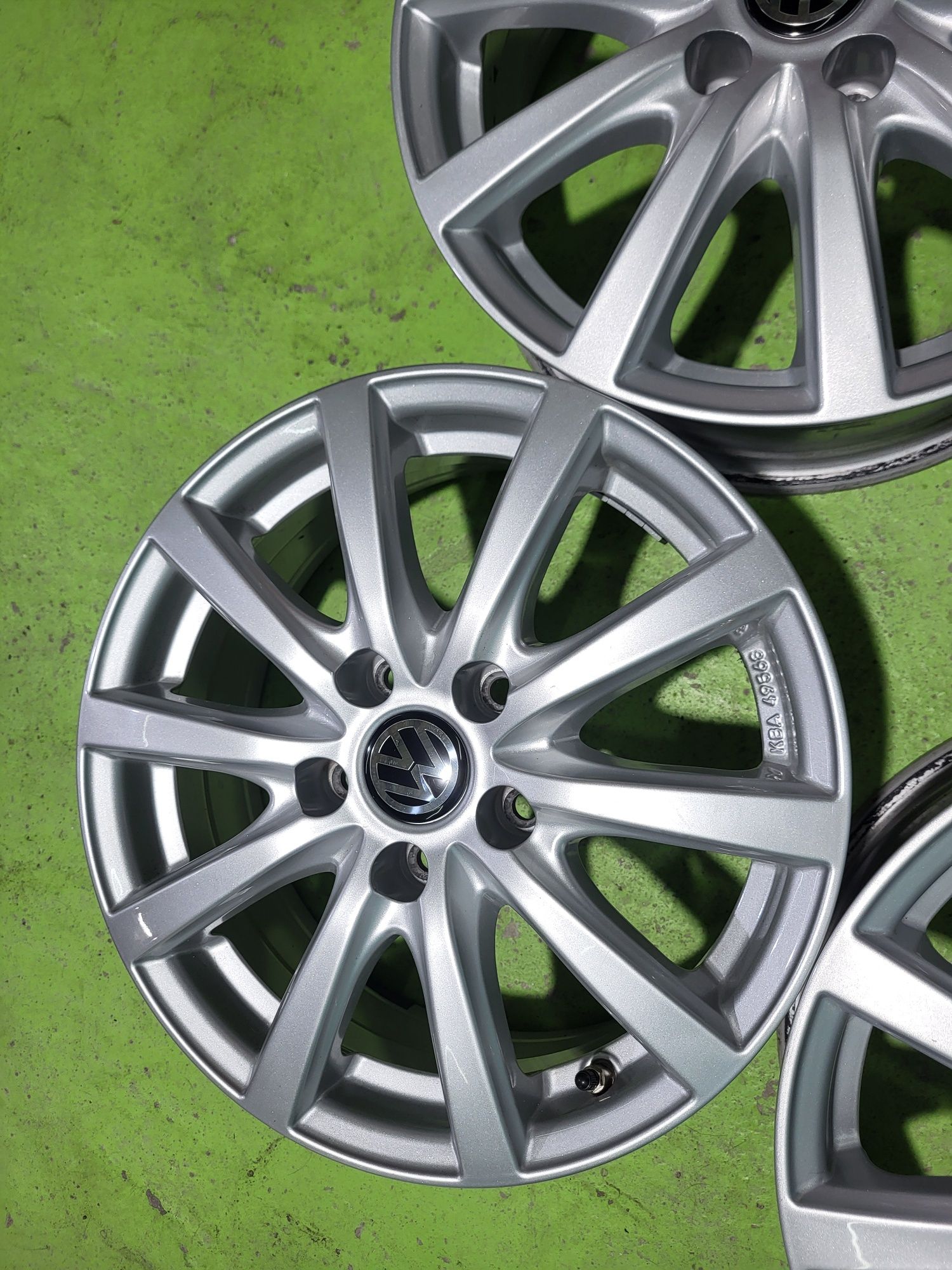 16 5x112 Vw Passat Golf Touran Caddy Skoda Audi
