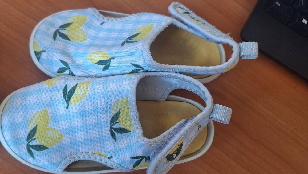 Пантофи "Carter's" номер 27- 2 чифта