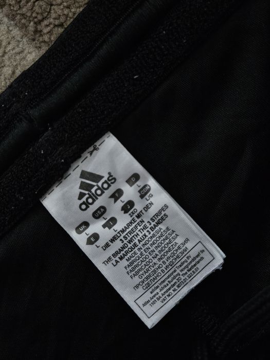Pantaloni scurti adidas