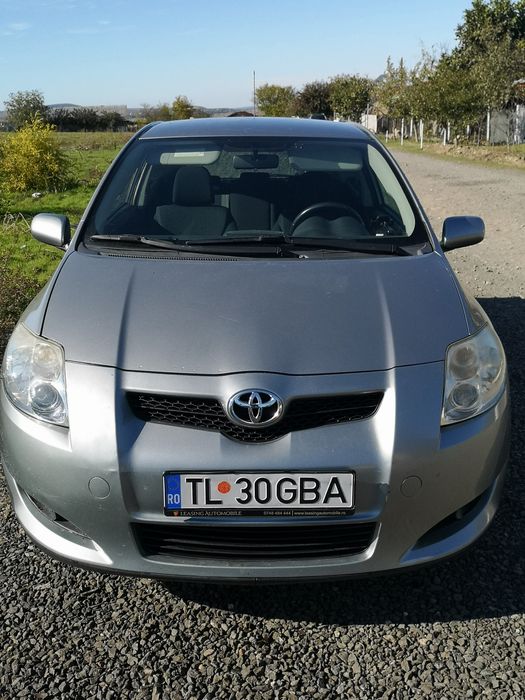 Vând Toyota Auris