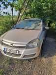Opel Astra H, 2005, 200.000 km, pret 6000 lei negociabil.