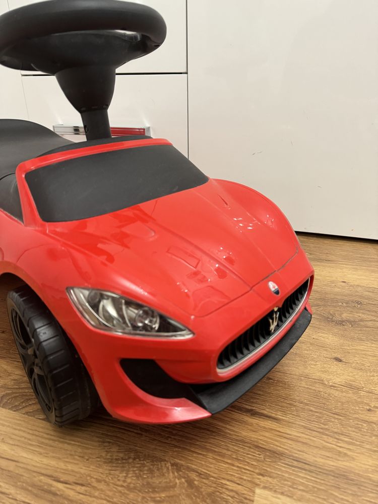 Maserati Gran Cabrio MC Кола за яздене червена, без забележки