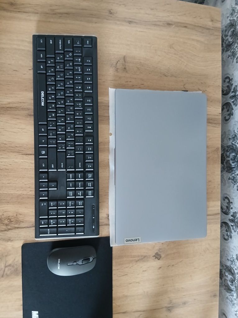 Lenovo V15 16/512 Yangi holatda uchadi