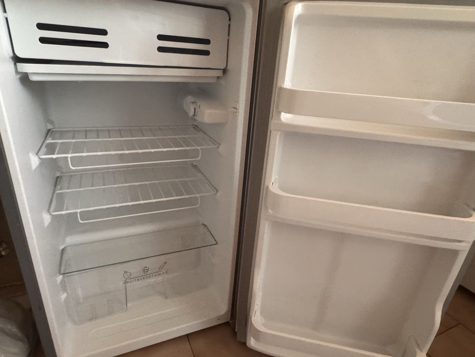 Хладилник Ариели