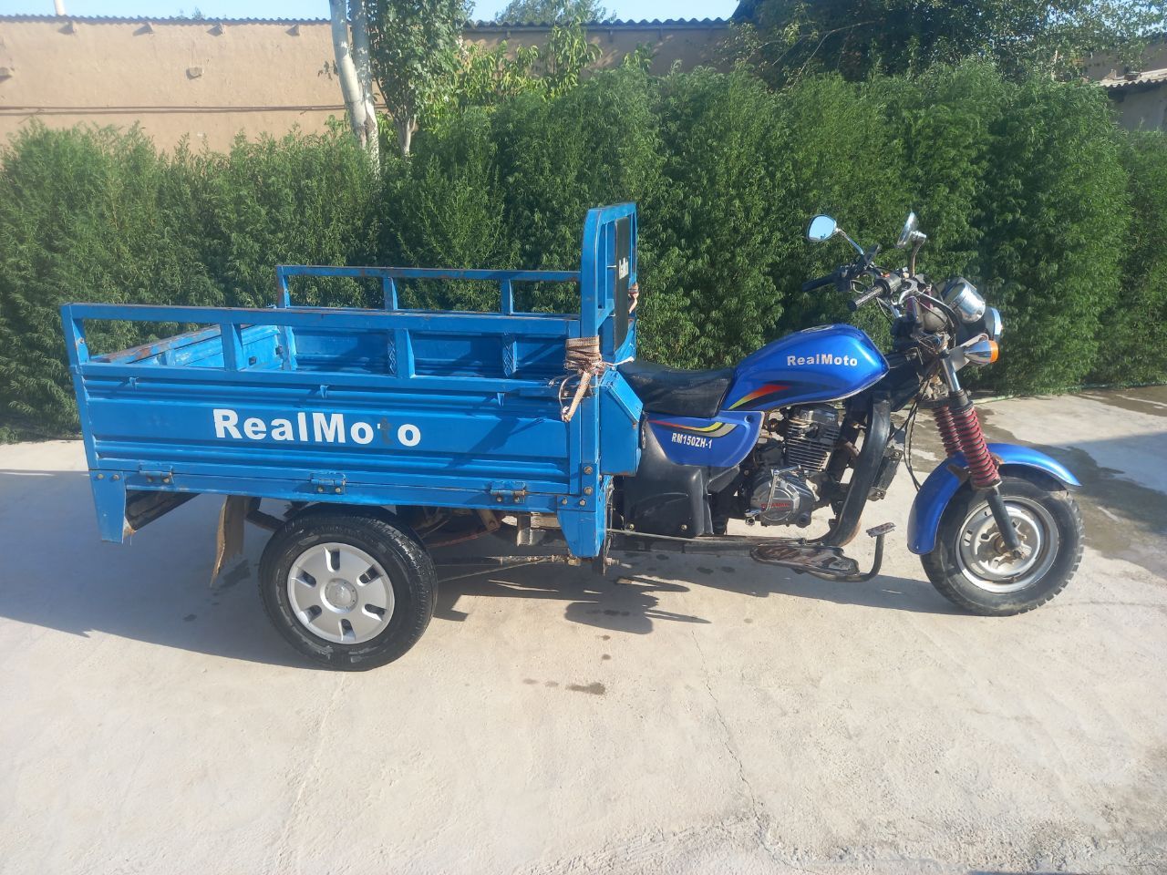 real moto sotiladi