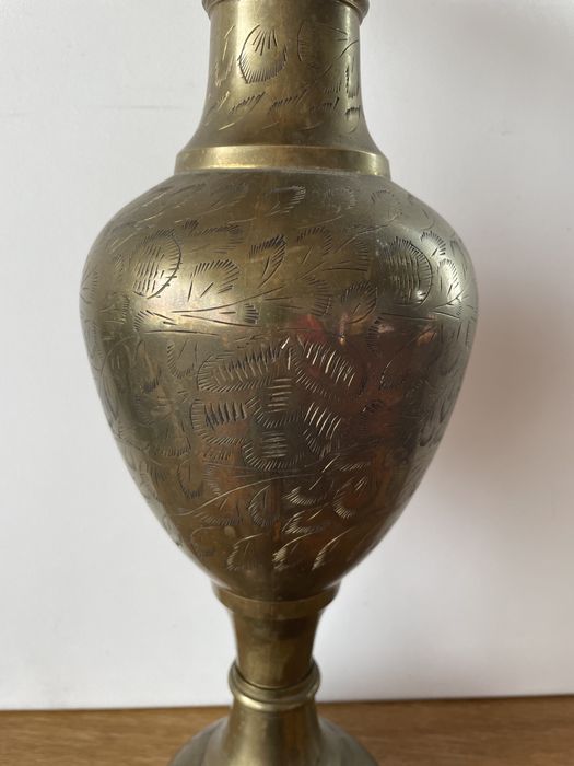 Vase din alama emailată