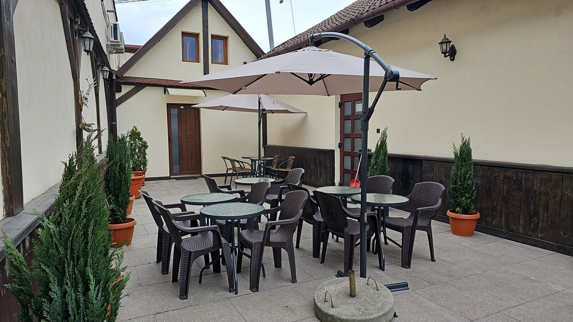 Vând afacere la cheie, pensiune.