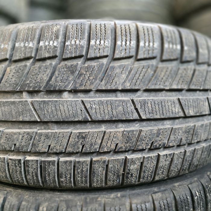 2x 235/45/18 M+S TOYO Stare excelentă