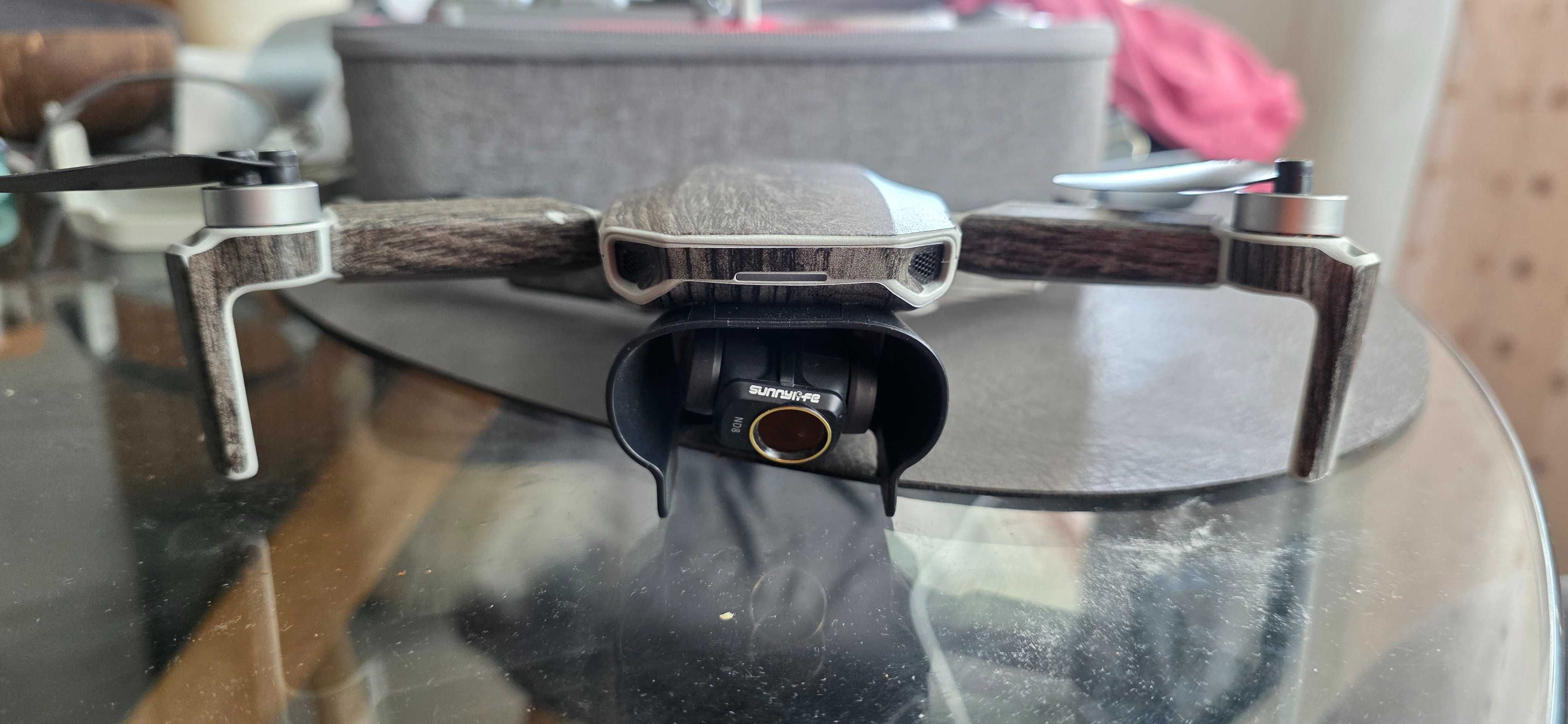 Продавам DJI mini 2 4k Fly more combo дрон