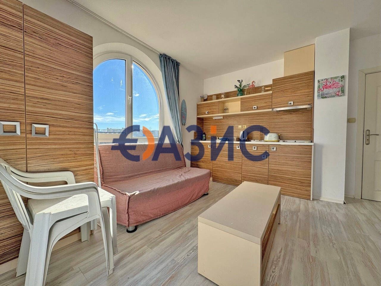 Продава се Двустаен апартамент в к.к. Слънчев бряг - 40 кв.м за 1413 €/кв.м - Снимка #1