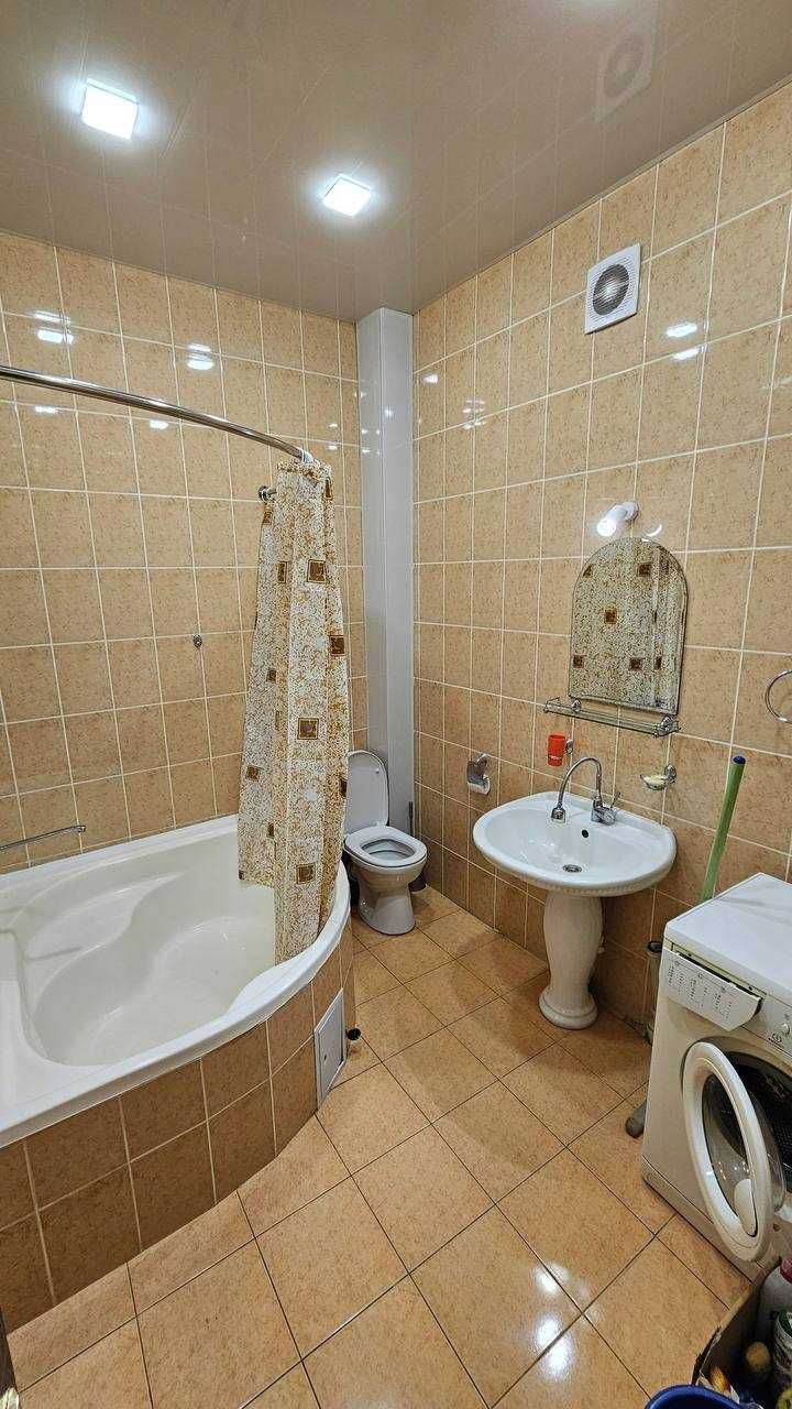 Отличная 2 комн квартира. Новомосковская