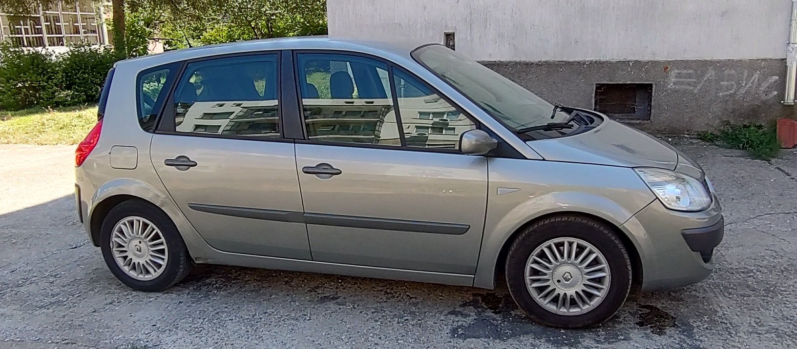 Рено Сценик2 1,9 131 к.с.2007 година,ръчна скоростна кутия